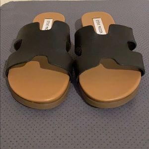 Steve Madden Dariella leather sandal